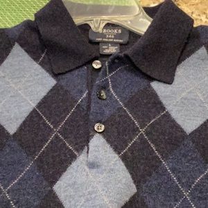 Men’s Brooks Brothers 346 100% merino wool sweater fine Italian . Size is large